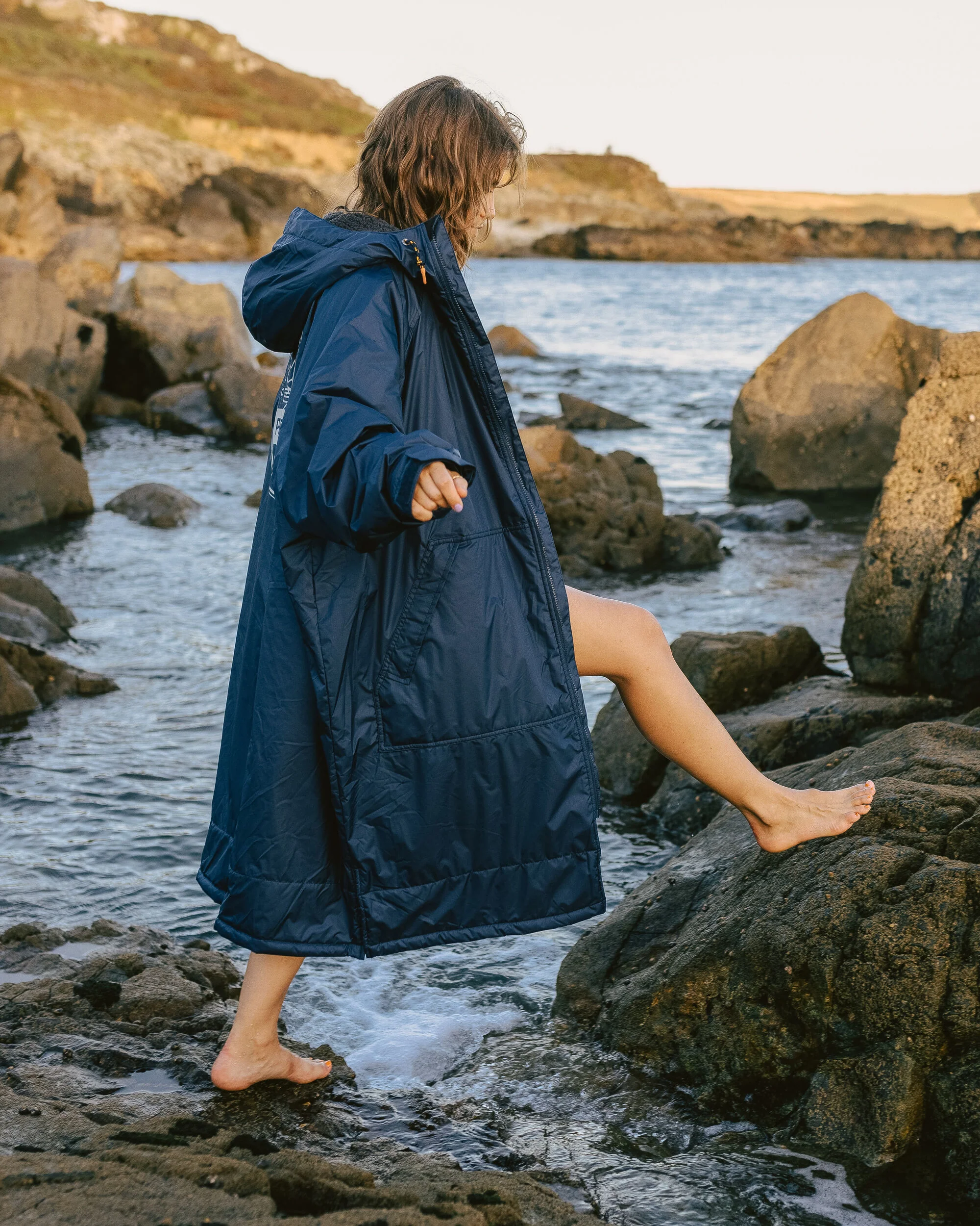 Waves Sherpa Lined Changing Robe - Rich Navy - Image 4