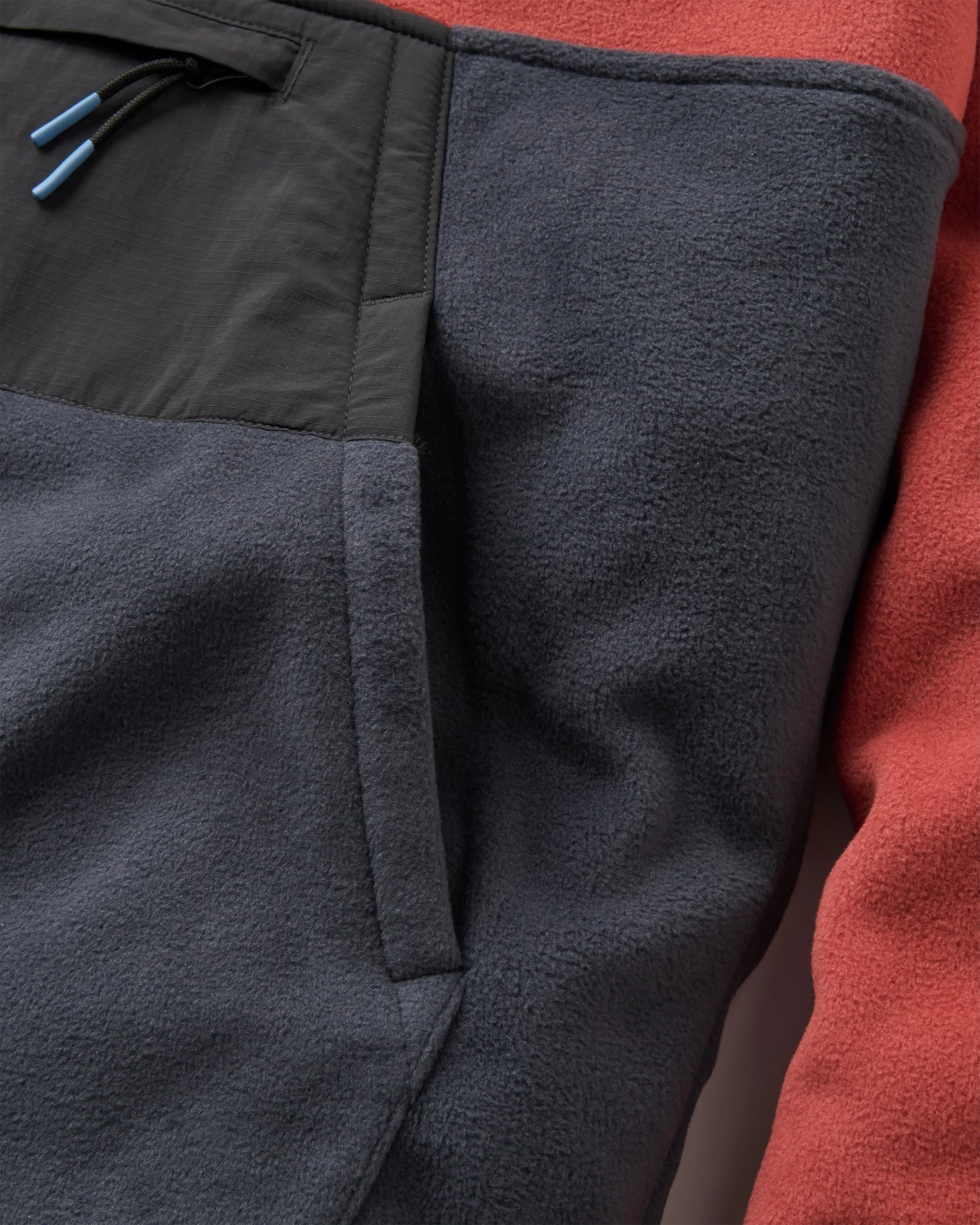 Woodland Hooded Polartec® Fleece - Redwood/Charcoal - Image 4
