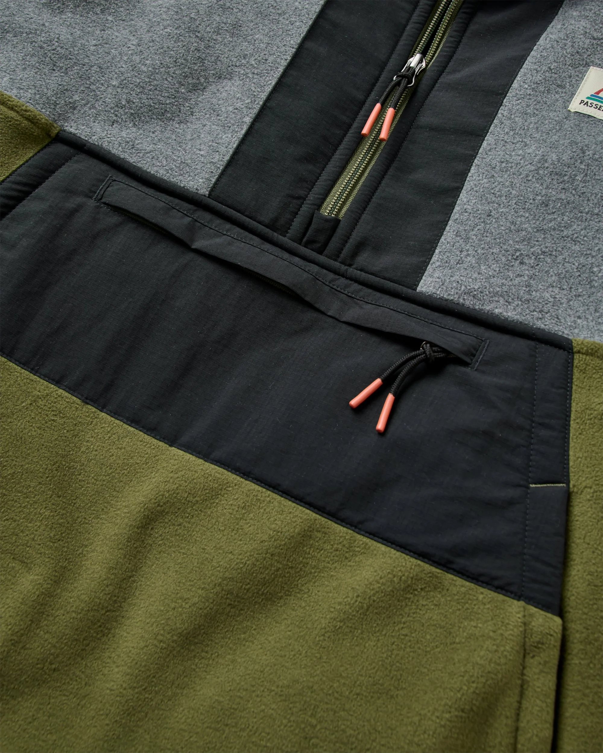Woodland Hoodless 1/2 Zip Polartec® Fleece - Grey Marl/Khaki - Image 4
